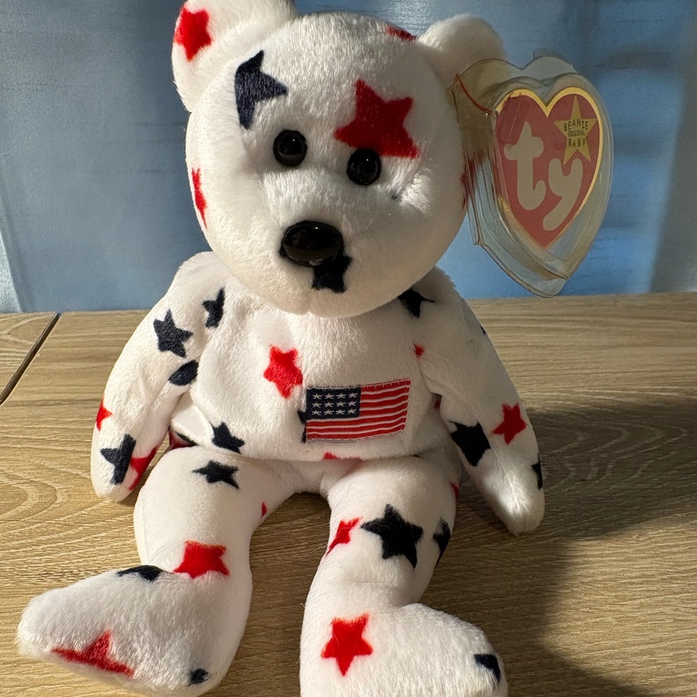 Ty beanie baby original Glory was born on July 4,1997.